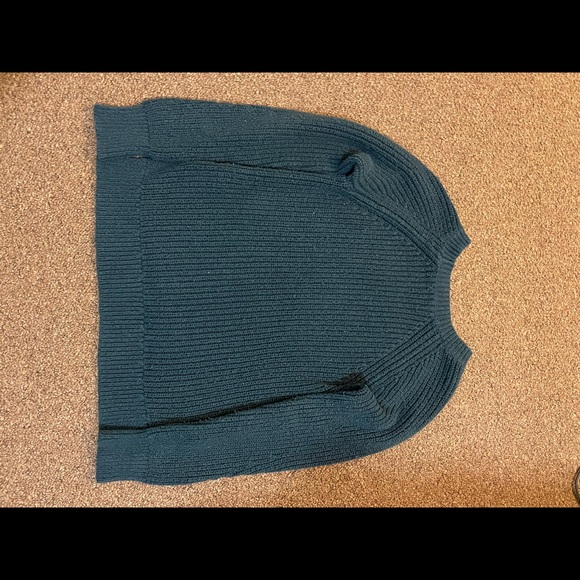 Ambercombie & Fitch Sweater - Picture 3 of 4